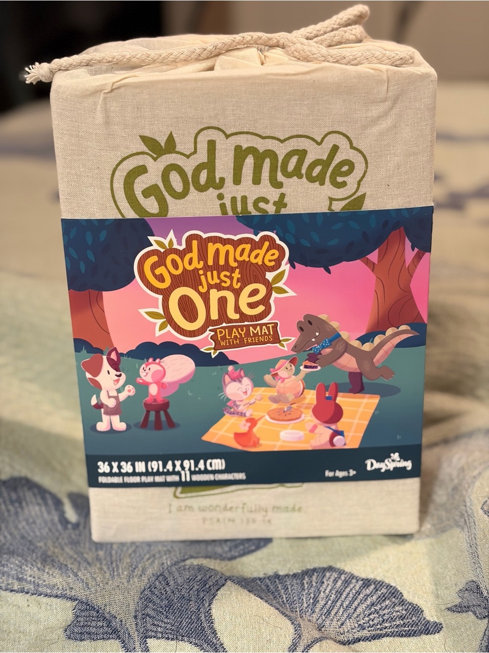 DaySpring God Made Just One Play Mat 11 Wooden Figures 36x36 New
